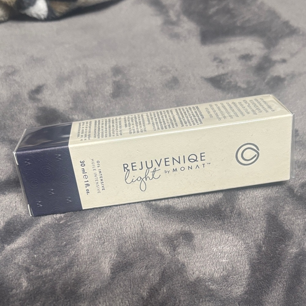 Rejuveniqe Light Oil Intensive NIP